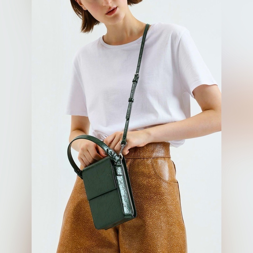 Rare Find Charles & Keith Wrinkled Effect Green Wallet Crossbody Bag - Picture 2 of 10